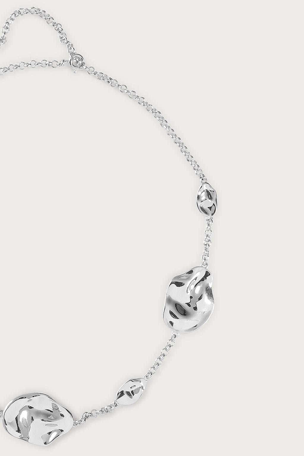 KARIA Hammered Effect Oval Charm Silver Necklace