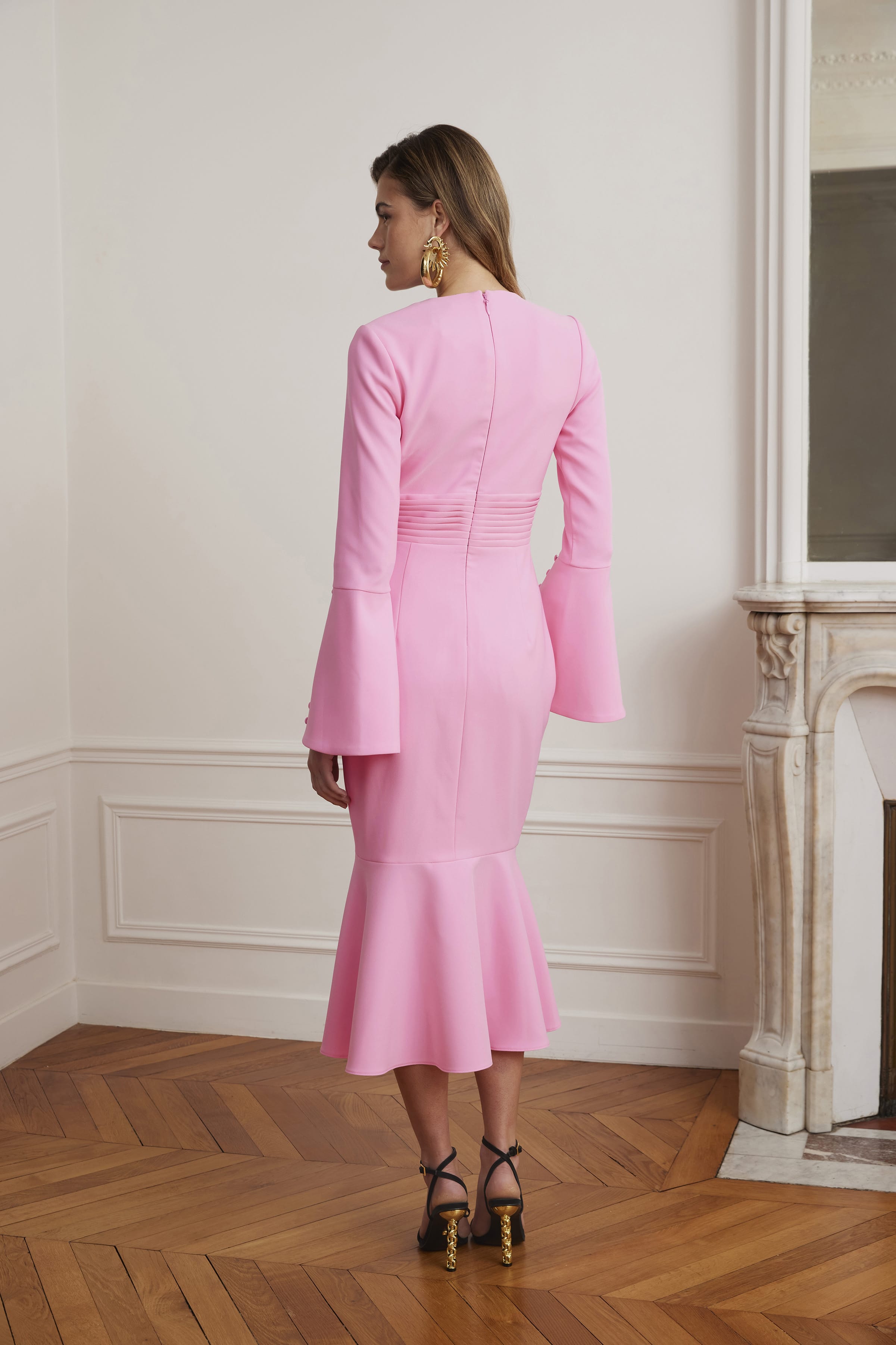 ROXIE Keyhole Micro Button Detail Midi Dress In Pink